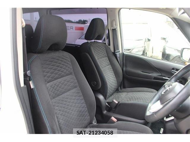 Nissan SERENA 2017-03 7224854-25