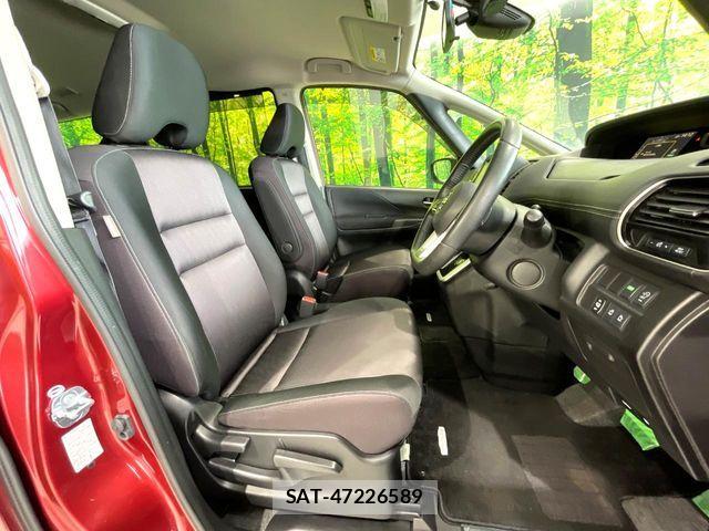 Nissan SERENA 2017-04 7224852-7