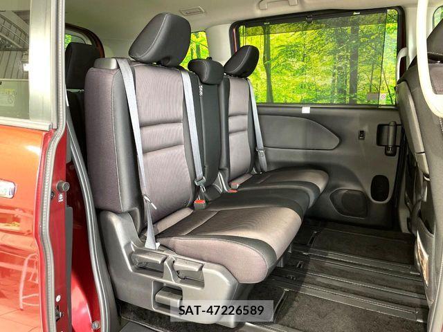 Nissan SERENA 2017-04 7224852-8