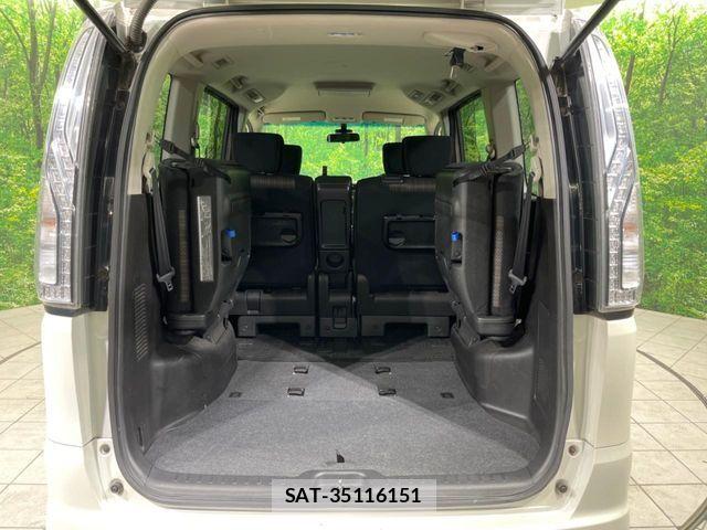 Nissan SERENA 2014-02 7224805-10