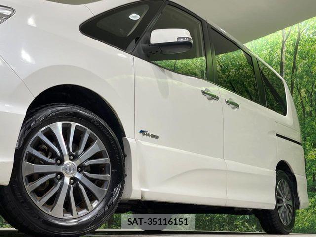 Nissan SERENA 2014-02 7224805-13