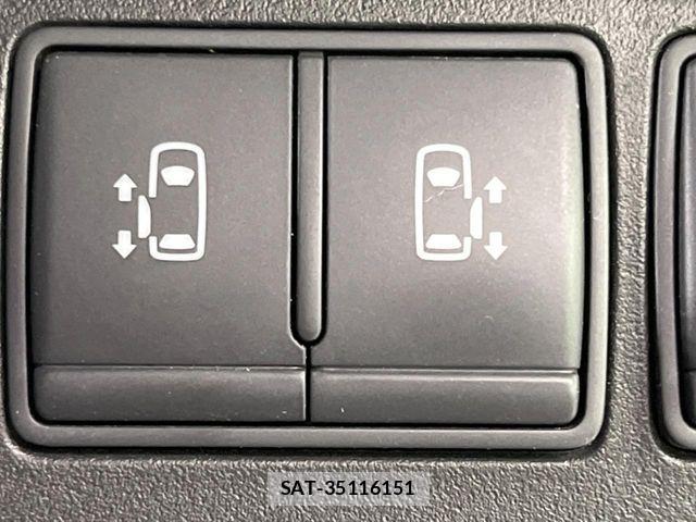 Nissan SERENA 2014-02 7224805-5