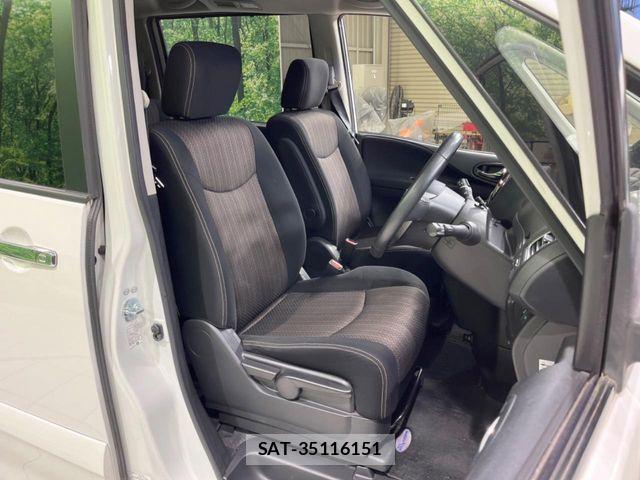 Nissan SERENA 2014-02 7224805-7