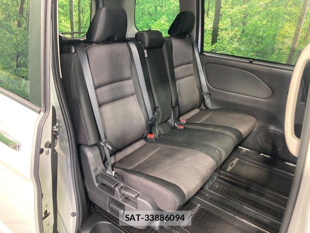 Nissan SERENA 2018-09 7224883-8