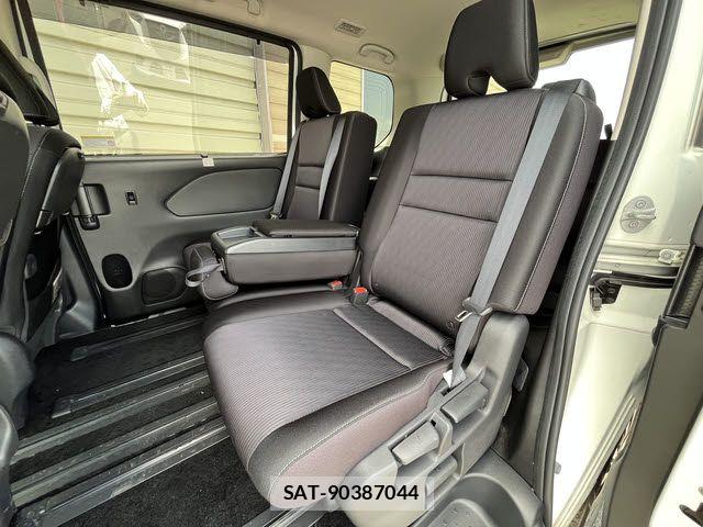 Nissan SERENA 2019-03 7224886-12
