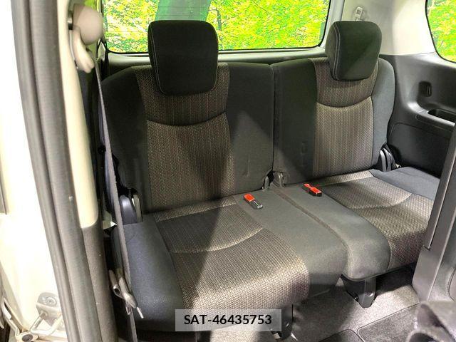 Nissan SERENA 2016-02 7224828-9