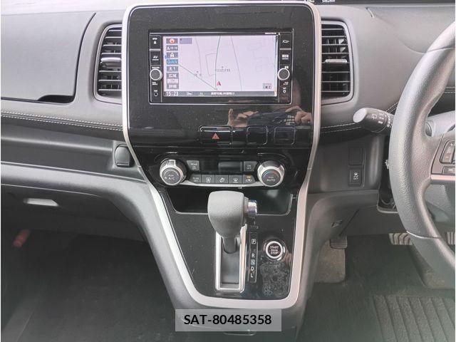 Nissan SERENA 2017-07 7224869-9