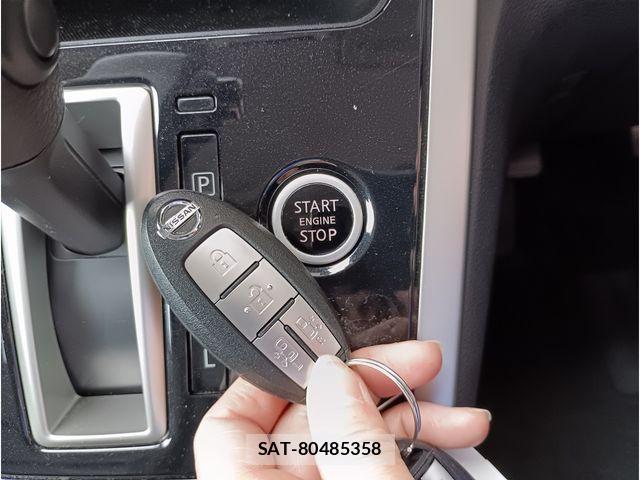 Nissan SERENA 2017-07 7224869-12