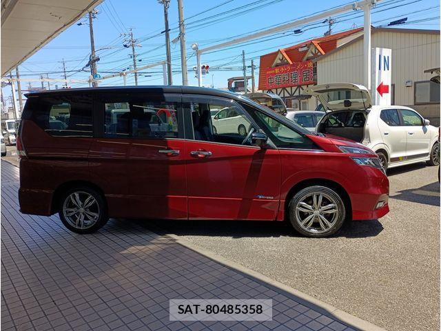 Nissan SERENA 2017-07 7224869-3