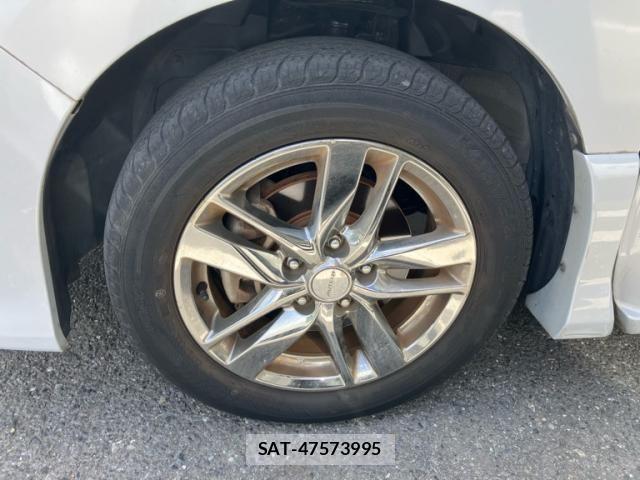 Nissan SERENA 2013-09 7224798-8