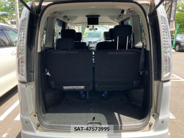 Nissan SERENA 2013-09 7224798-15