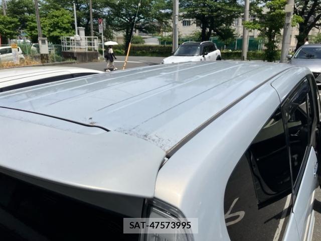 Nissan SERENA 2013-09 7224798-17