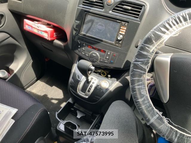Nissan SERENA 2013-09 7224798-21