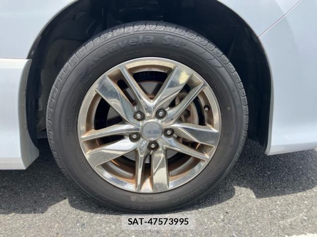 Nissan SERENA 2013-09 7224798-5