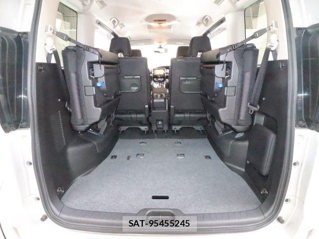 Nissan SERENA 2018-05 7224879-14