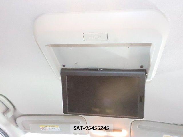 Nissan SERENA 2018-05 7224879-7