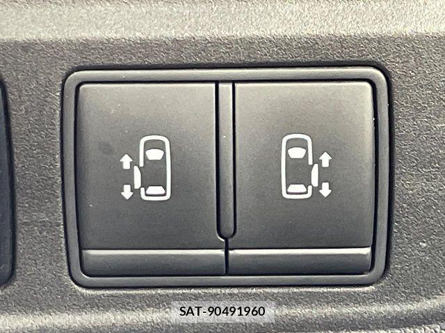 Nissan SERENA 2018-01 7224874-3
