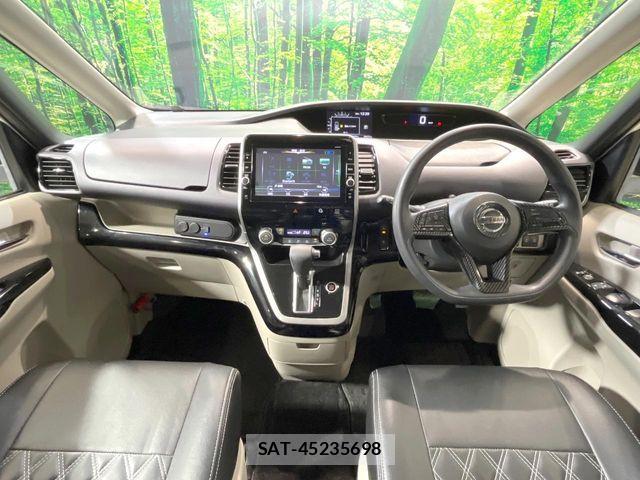 Nissan SERENA 2016-11 7224843-1