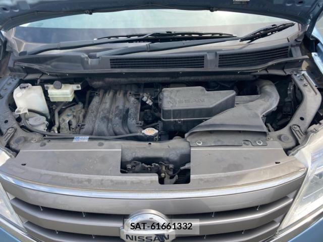 Nissan SERENA 2013-09 7218018-16