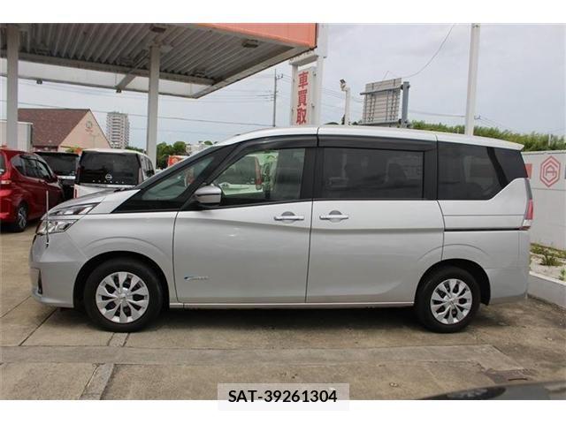 Nissan SERENA 2017-03 7218048-9