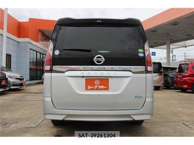 Nissan SERENA 2017-03 7218048-11
