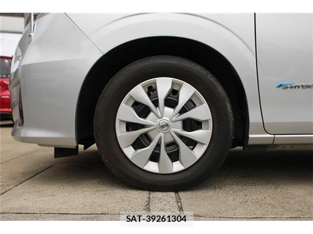Nissan SERENA 2017-03 7218048-17