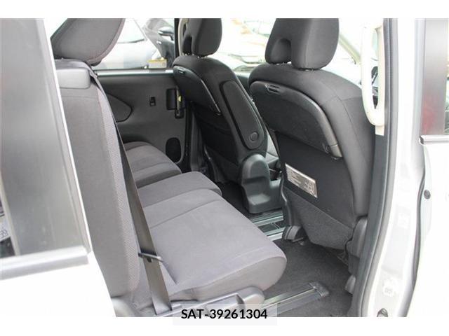 Nissan SERENA 2017-03 7218048-26