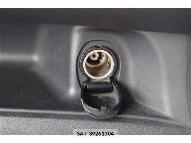 Nissan SERENA 2017-03 7218048-5