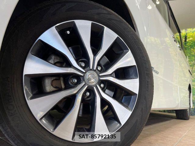 Nissan SERENA 2017-07 7224864-13