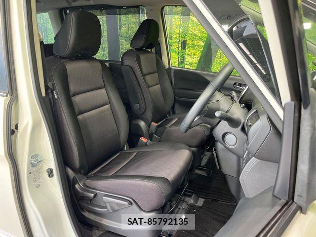 Nissan SERENA 2017-07 7224864-7