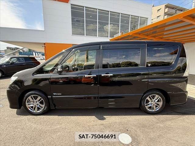 Nissan SERENA 2013-11 7224803-11