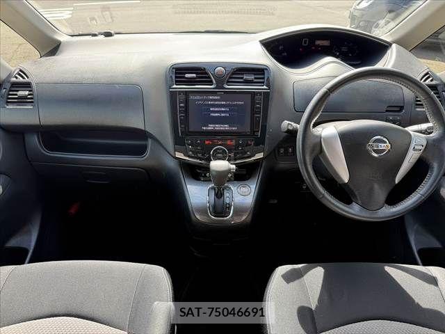 Nissan SERENA 2013-11 7224803-1