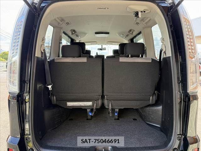 Nissan SERENA 2013-11 7224803-20