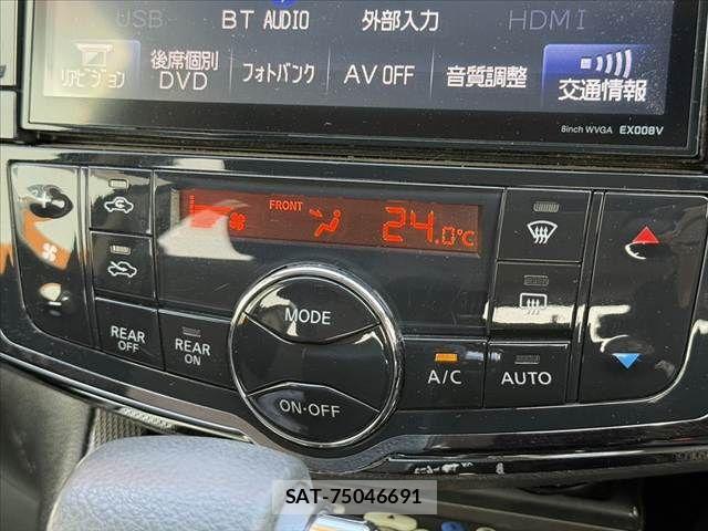Nissan SERENA 2013-11 7224803-25