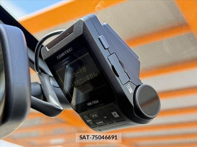 Nissan SERENA 2013-11 7224803-26