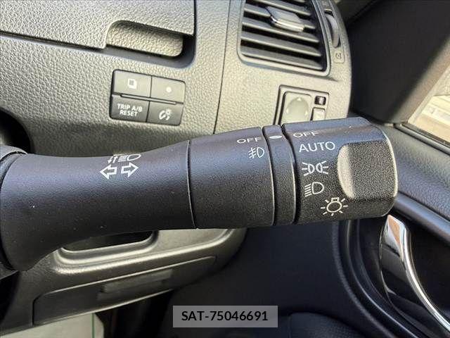 Nissan SERENA 2013-11 7224803-28
