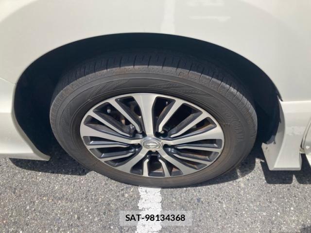 Nissan SERENA 2015-12 7224825-7