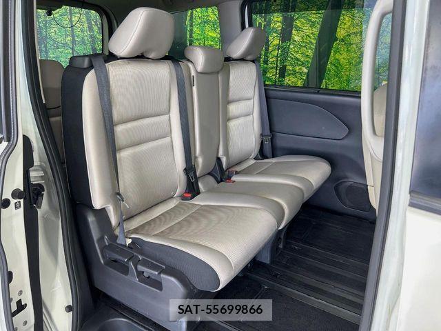 Nissan SERENA 2016-08 7224837-8