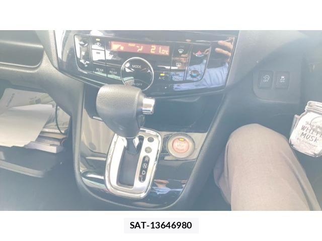 Nissan SERENA 2013-10 7224800-12