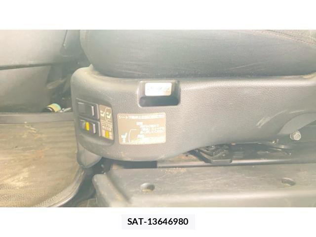 Nissan SERENA 2013-10 7224800-18