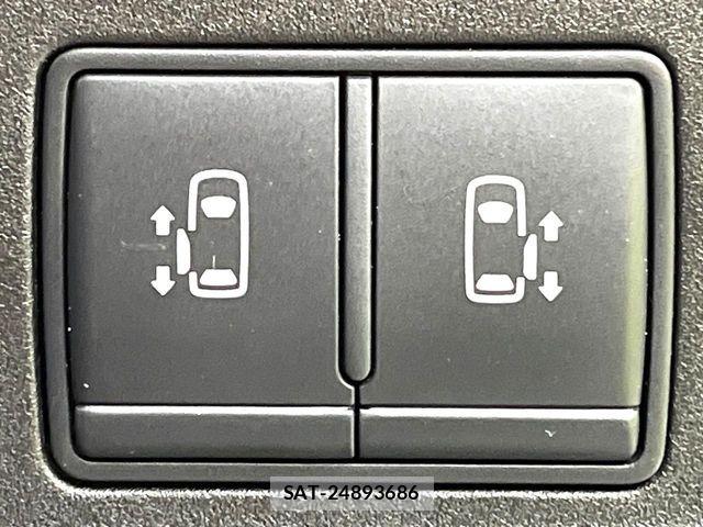 Nissan SERENA 2019-04 7224890-3