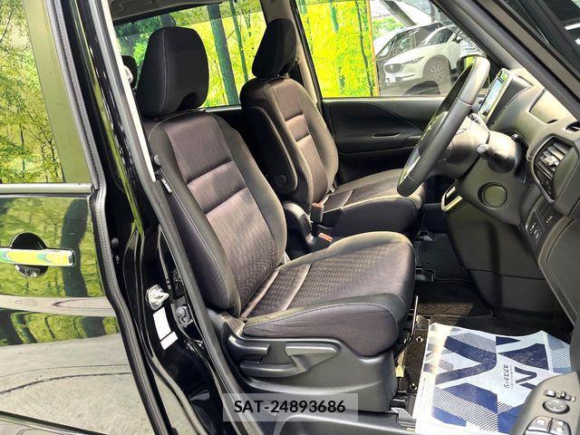 Nissan SERENA 2019-04 7224890-7