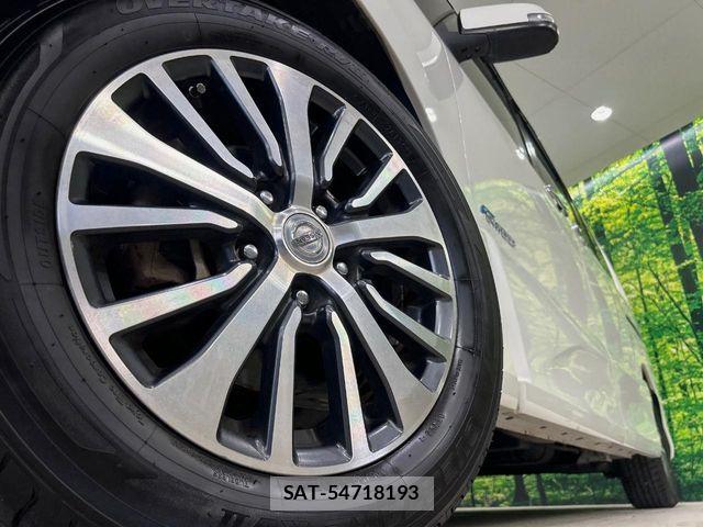 Nissan SERENA 2015-06 7224811-13