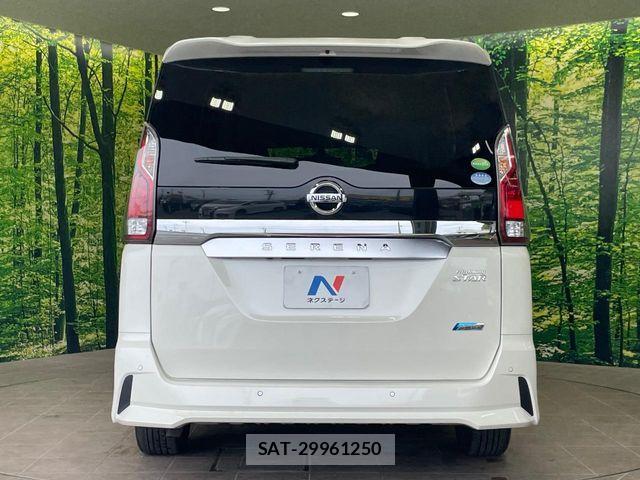 Nissan SERENA 2017-06 7224862-15