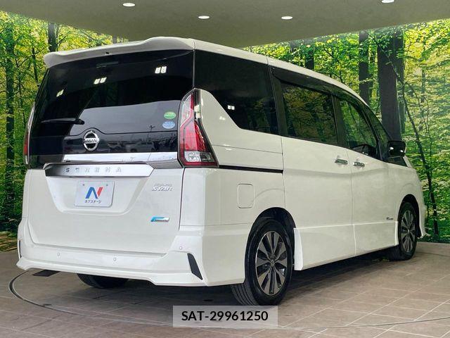 Nissan SERENA 2017-06 7224862-17