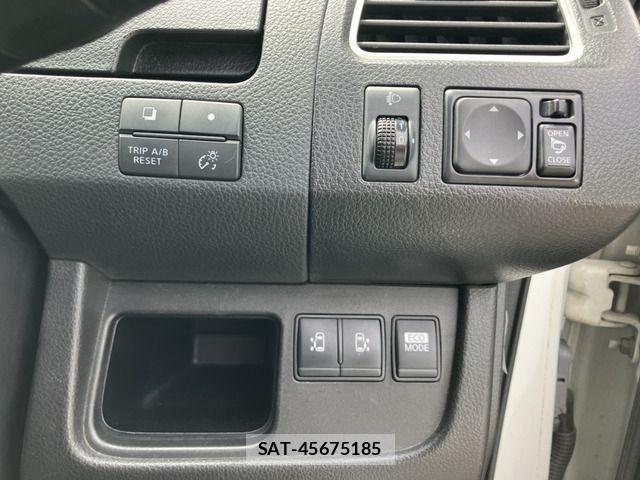 Nissan SERENA 2013-10 7224799-6