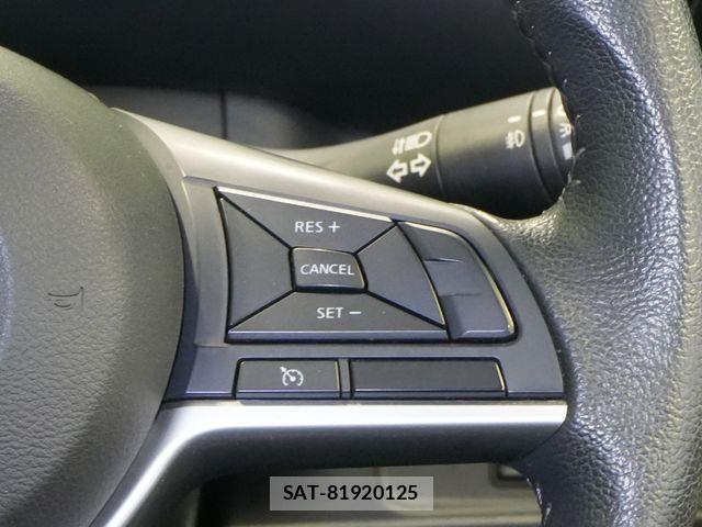Nissan SERENA 2017-05 7224858-14