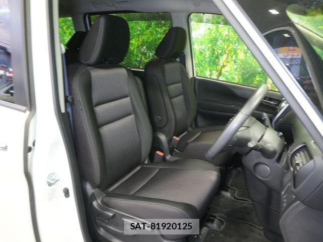Nissan SERENA 2017-05 7224858-26