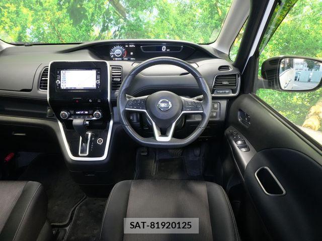 Nissan SERENA 2017-05 7224858-6