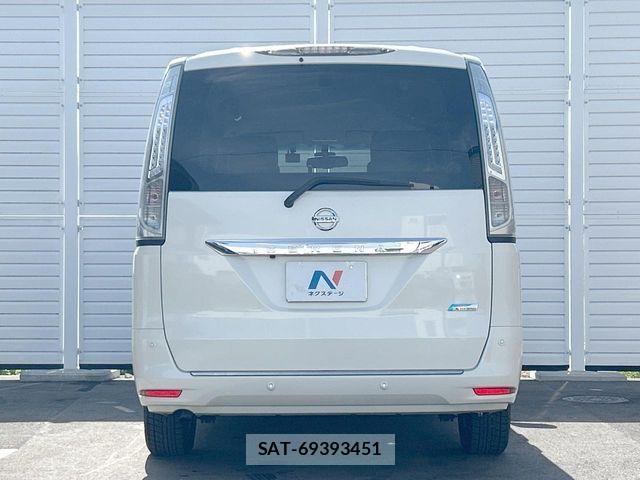 Nissan SERENA 2015-08 7224819-18